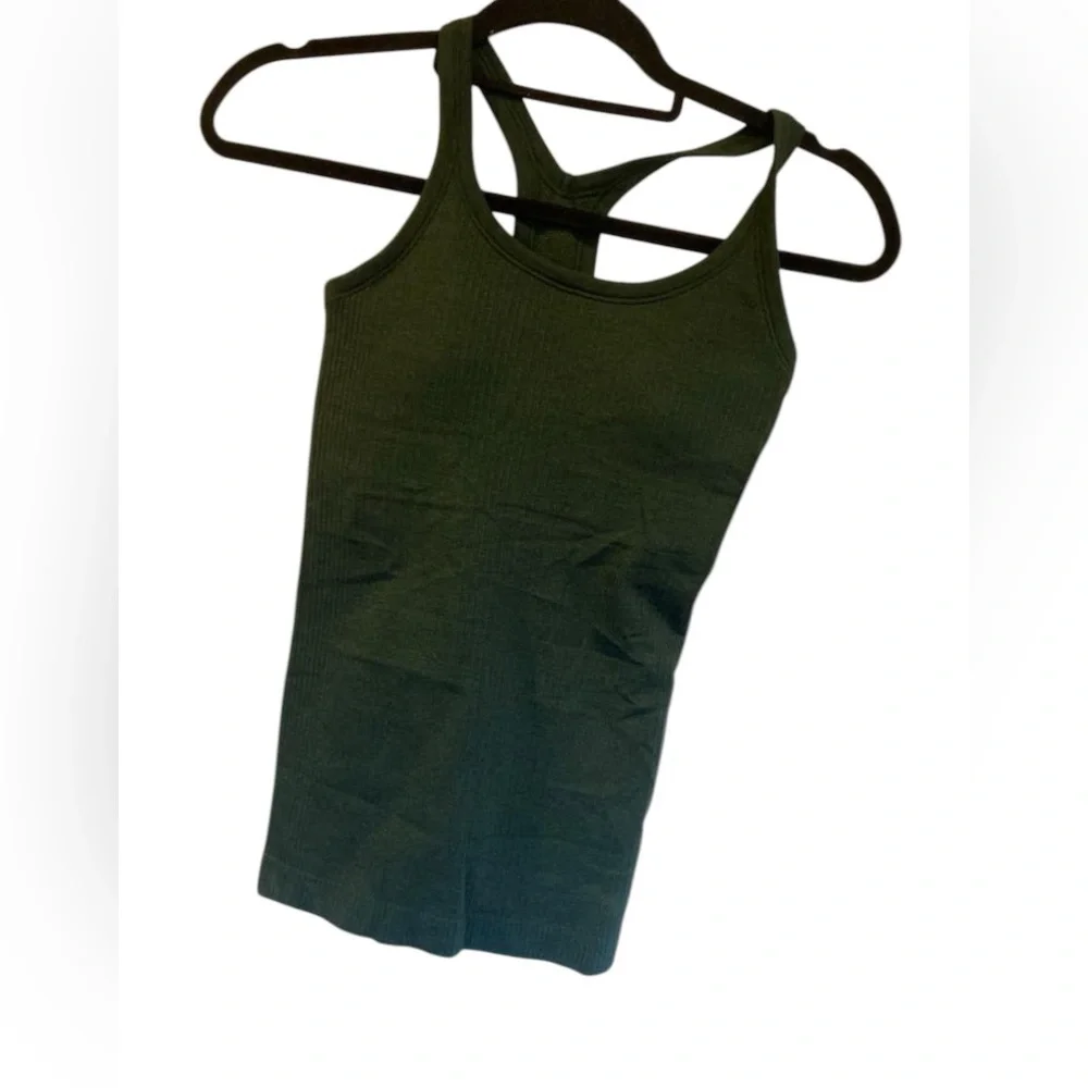 26. NWT Lululemon ebb to street tank Size 2